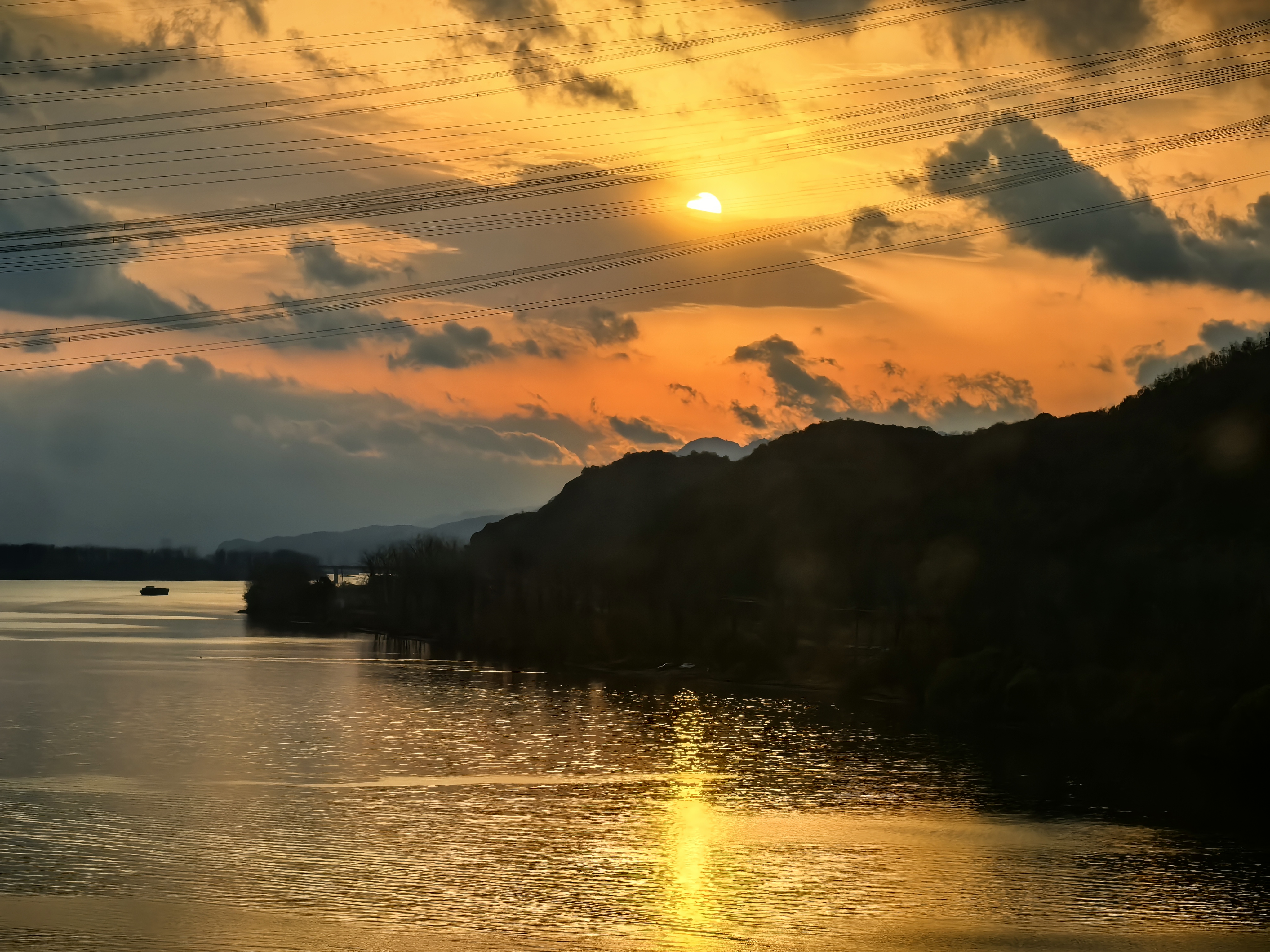Qiandao Lake Sunset